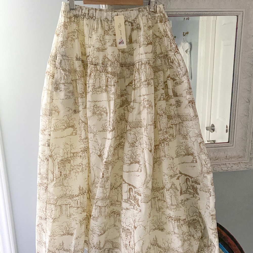 Elegant Cream and Brown Toile Printed Women's Skirt Medium NWT